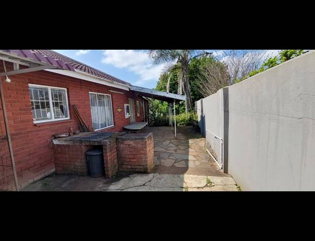 4 BEDROOM HOUSE FOR SALE IN MERRIVALE